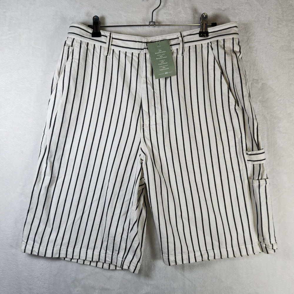 NWT H&M Relaxed Fit Workwear Shorts Men 33 White Black Stripe Utility Pocket Y2K